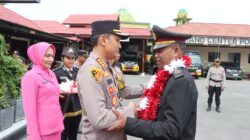 Kapolresta Sorong Kota Pimpin Wisuda Purnabakti Tiga Personel Polri dan Satu PNS Polri, Apresiasi Dedikasi Tinggi