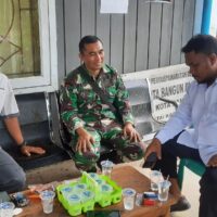 Babinsa lakukan komsos bersama kepala dusun untuk meningkatkan keamanan desa