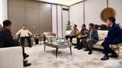 Panglima TNI Sambut Kedatangan Presiden RI Setelah Kunjungan Kerja di Mesir dan Ikuti Rapat Terbatas Dengan Presiden