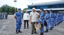 Danlanud Sultan Hasanuddin Sambut Kedatangan Menhan RI di Makassar