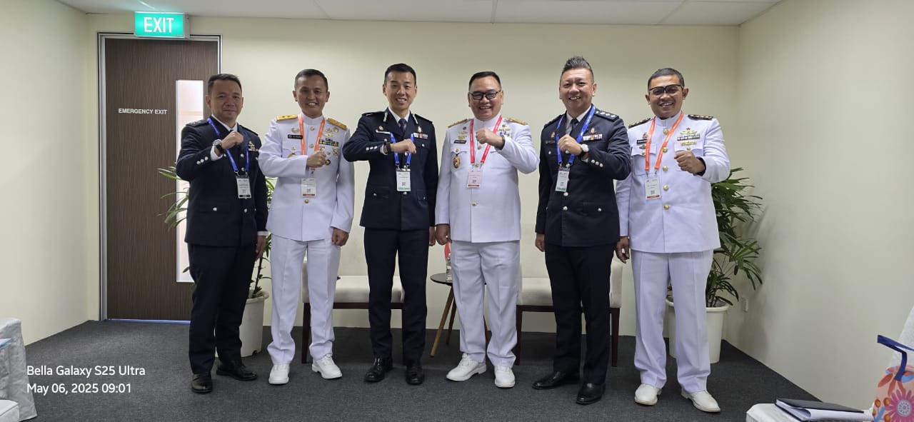 Bakamla RI Courtesy Call dengan Commandant SPCG di IMDEX Asia 2025