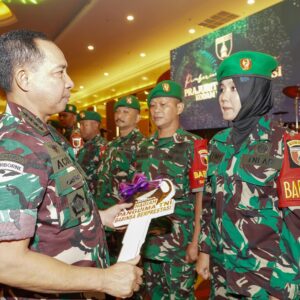 Kisah Inspiratif Jenderal TNI Agus Subiyanto: Panglima TNI Yang Tak Lupa Akar Kisah Inspiratif Jenderal TNI Agus Subiyanto: Panglima TNI Yang Tak Lupa Akar