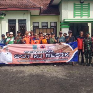 Koramil Jajaran Kodim 0820/Probolinggo Gelar Kerja Bakti dan Donor Darah Bersama Warga Koramil Jajaran Kodim 0820/Probolinggo Gelar Kerja Bakti dan Donor Darah Bersama Warga