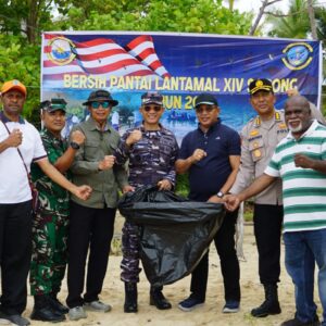 Wujud Nyata Kepedulian, Lantamal XIV Gelar Baksos Dan Bakes Serta Bersih Pantai di Pulau Raam Sorong Wujud Nyata Kepedulian, Lantamal XIV Gelar Baksos Dan Bakes Serta Bersih Pantai di Pulau Raam Sorong
