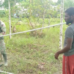 Satgas TMMD Ke-124 Kodim 1710/Mimika Wujudkan Akses Air Bersih, Pasang Instalasi Pipa Sumur Bor di Kampung Iwaka