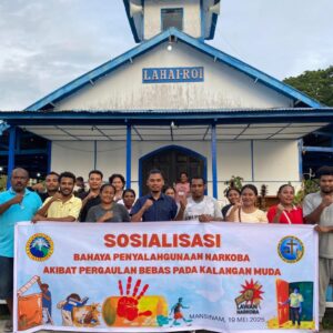 Ditresnarkoba Polda Papua Barat Sosialisasikan Bahaya Narkoba kepada Masyarakat Pulau Mansinam Ditresnarkoba Polda Papua Barat Sosialisasikan Bahaya Narkoba kepada Masyarakat Pulau Mansinam