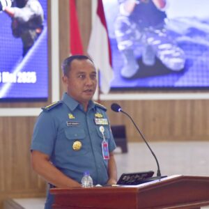 Kadispen Koarmada III Tekankan Bijak Bermedsos, Prajurit Diminta Jaga Citra TNI AL Kadispen Koarmada III Tekankan Bijak Bermedsos, Prajurit Diminta Jaga Citra TNI AL