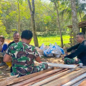 Momen Kebersamaan TMMD Kodim 1009/Tla Eratkan TNI dan Rakyat Momen Kebersamaan TMMD Kodim 1009/Tla Eratkan TNI dan Rakyat