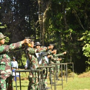 Perwira Koarmada III Asah Kemampuan Menembak : Tingkatkan Ketangkasan Prajurit Perwira Koarmada III Asah Kemampuan Menembak : Tingkatkan Ketangkasan Prajurit
