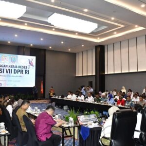 Asops Lantamal XIV Hadiri Kunjungan Kerja Reses Komisi VII DPR RI di Papua Barat Daya Asops Lantamal XIV Hadiri Kunjungan Kerja Reses Komisi VII DPR RI di Papua Barat Daya