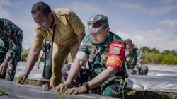 Satgas TMMD Ke-124 Kodim 1710/Mimika Wujudkan Dukungan untuk Ketahanan Pangan: Tanam Semangka dan Kacang Tanah