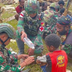 Sehat dan Ceria, Satgas Yonif 715/Mtl Melayani Masyarakat Dengan Hati Sehat dan Ceria, Satgas Yonif 715/Mtl Melayani Masyarakat Dengan Hati