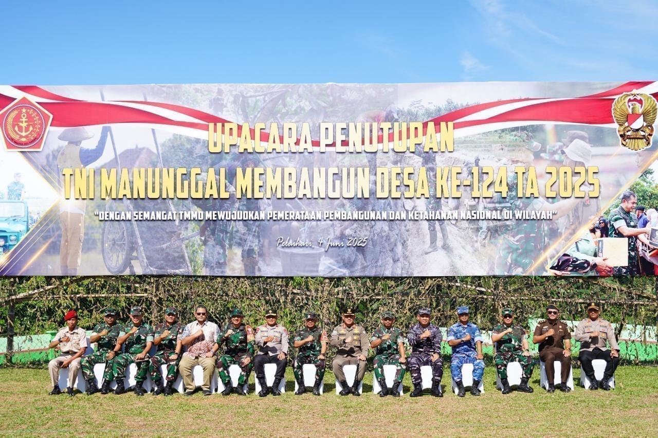Kasdam VI/Mulawarman Resmi Tutup TMMD Ke-124 di Tanah Laut