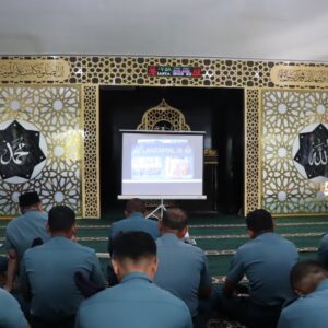 Lantamal XIV Sorong Ikuti Vicon Kauseri Agama, Tekankan Harmoni Keluarga Prajurit Lantamal XIV Sorong Ikuti Vicon Kauseri Agama, Tekankan Harmoni Keluarga Prajurit