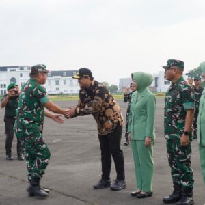 Kasdam I/Bukit Barisan Sambut Kedatangan KASAD Jenderal TNI Maruli Simanjuntak di Medan Kasdam I/Bukit Barisan Sambut Kedatangan KASAD Jenderal TNI Maruli Simanjuntak di Medan