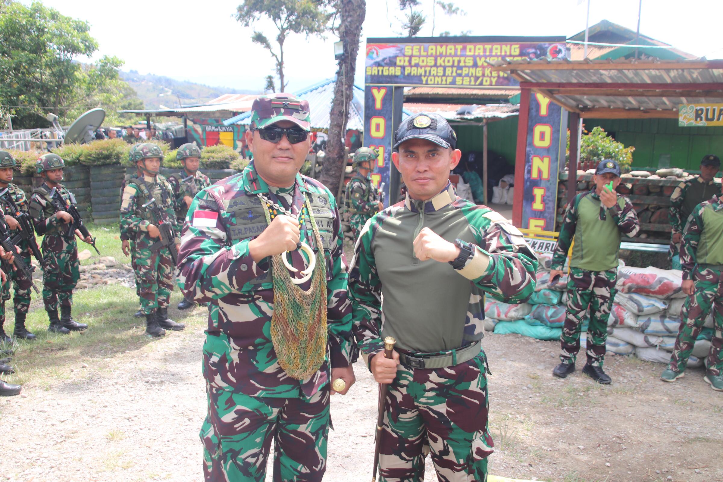 Kunjungan Kerja Brigjen TNI Tagor Rio Pasaribu, S.E (Dankolakops Korem 172/PWY) beserta rombongan di Pos Kotis Walesi Satgas Pamtas Kewilayahan RI-PNG Yonif 521/DY