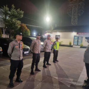 Polsek Cikupa Tingkatkan Kewaspadaan Lewat Ops Cipkon Malam Hari Polsek Cikupa Tingkatkan Kewaspadaan Lewat Ops Cipkon Malam Hari