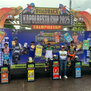 Kapolres Sorong Kota Tutup Road Race Kapolresta Cup: Ajang Ini Harus Jadi Agenda Tahunan! Kapolres Sorong Kota Tutup Road Race Kapolresta Cup: Ajang Ini Harus Jadi Agenda Tahunan!
