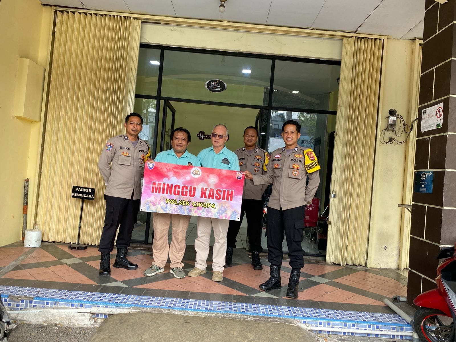 Pengamanan Kegiatan Ibadah Minggu Kasih Berlangsung Kondusif di Wilayah Hukum Polsek Cikupa