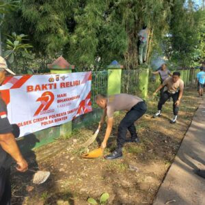 Polsek Cikupa Gelar Bhakti Religi di TPU Talaga Mester Sambut HUT Bhayangkara ke-79 Polsek Cikupa Gelar Bhakti Religi di TPU Talaga Mester Sambut HUT Bhayangkara ke-79