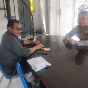 Bhabinkamtibmas Desa Sukanagara Sambangi Koordinator Satpam PT Tecnoplast dan Sosialisasikan Layanan 110 Bhabinkamtibmas Desa Sukanagara Sambangi Koordinator Satpam PT Tecnoplast dan Sosialisasikan Layanan 110