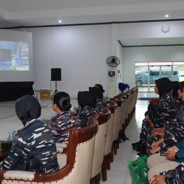 Prajurit Kowal Lantamal XIV Ikuti Vicon Pembekalan Pangkoarmada RI, Tingkatkan Semangat Juang Dan Loyalitas