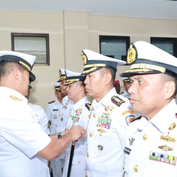 Pangkoarmada III Pimpin Sertijab Tiga Jabatan Strategis, Tekankan Pembaruan Semangat dan Kepemimpinan