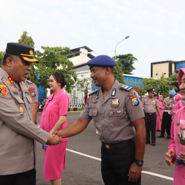Momen Bahagia di Polres Tuban: Kapolres Ajak Anggota Syukuri Kenaikan Pangkat