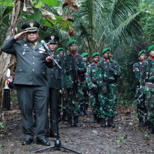 Dandim 1505 Tidore Pimpin Upacara Pemakaman Militer, Beri Penghormatan Terakhir Untuk Serda Abubakar Naser Dandim 1505 Tidore Pimpin Upacara Pemakaman Militer, Beri Penghormatan Terakhir Untuk Serda Abubakar Naser