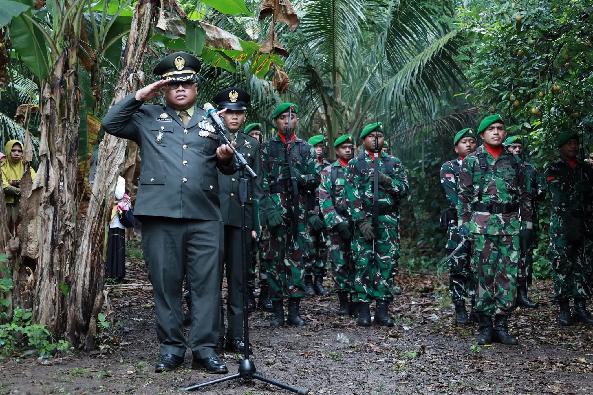 Dandim 1505 Tidore Pimpin Upacara Pemakaman Militer, Beri Penghormatan Terakhir Untuk Serda Abubakar Naser