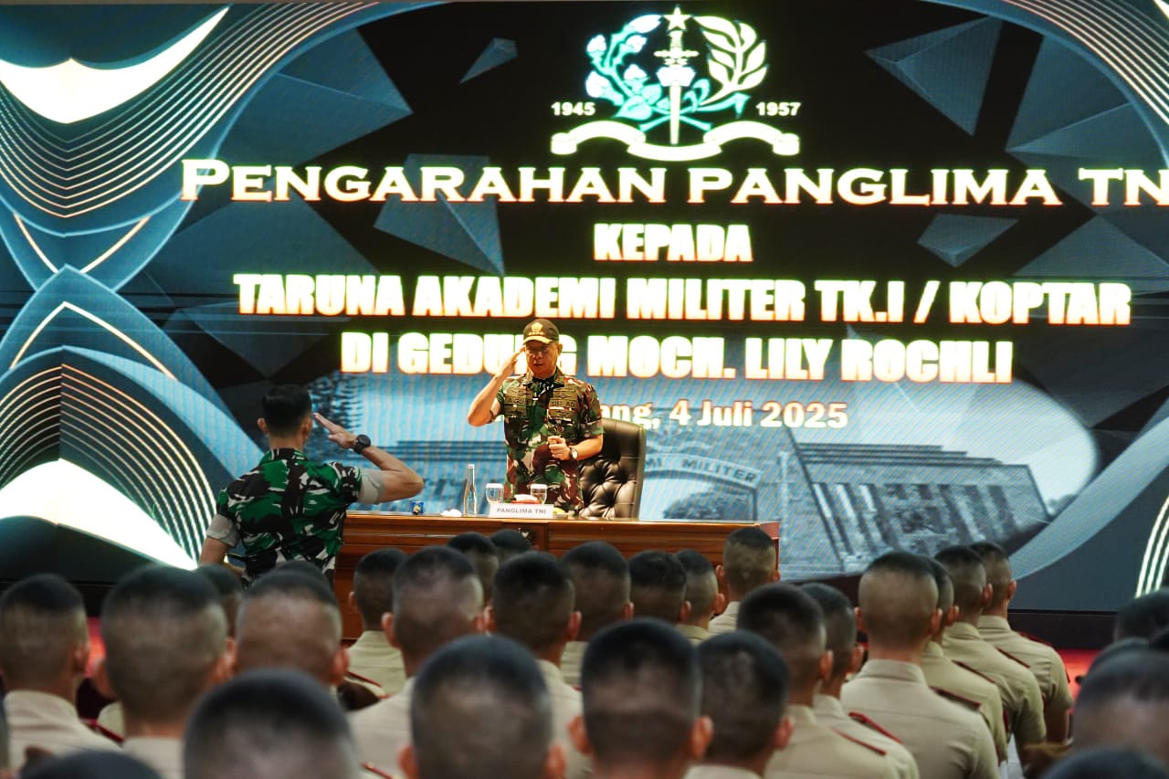 Panglima TNI Berikan Pengarahan kepada Taruna Tingkat I Akademi Militer