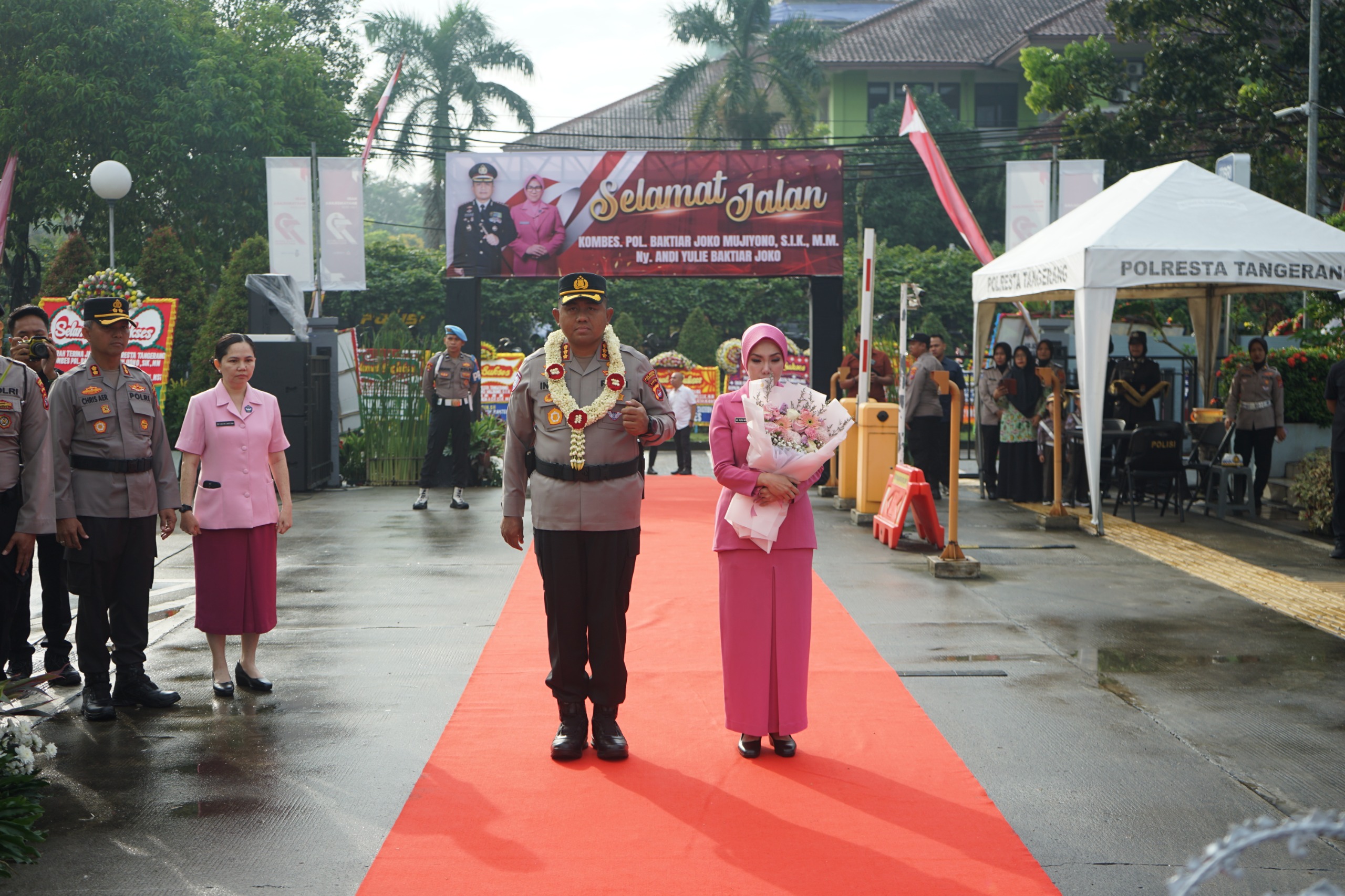 Farewell Parade dilanjutkan tradisi Pedang Pora Sambut dan Antar Pimpinan Polresta Tangerang