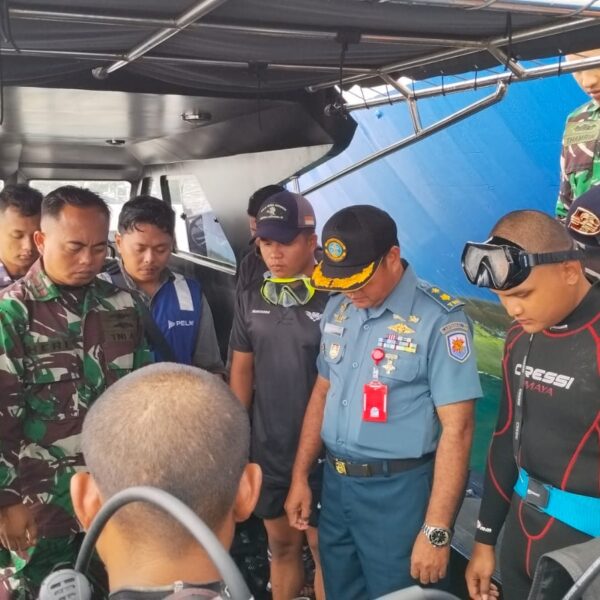 Aksi Cepat Lanal Tual Selamatkan KM. LABOBAR Yang Mengalami Kendala PROPELLERSHAFT Terbelit Tali.