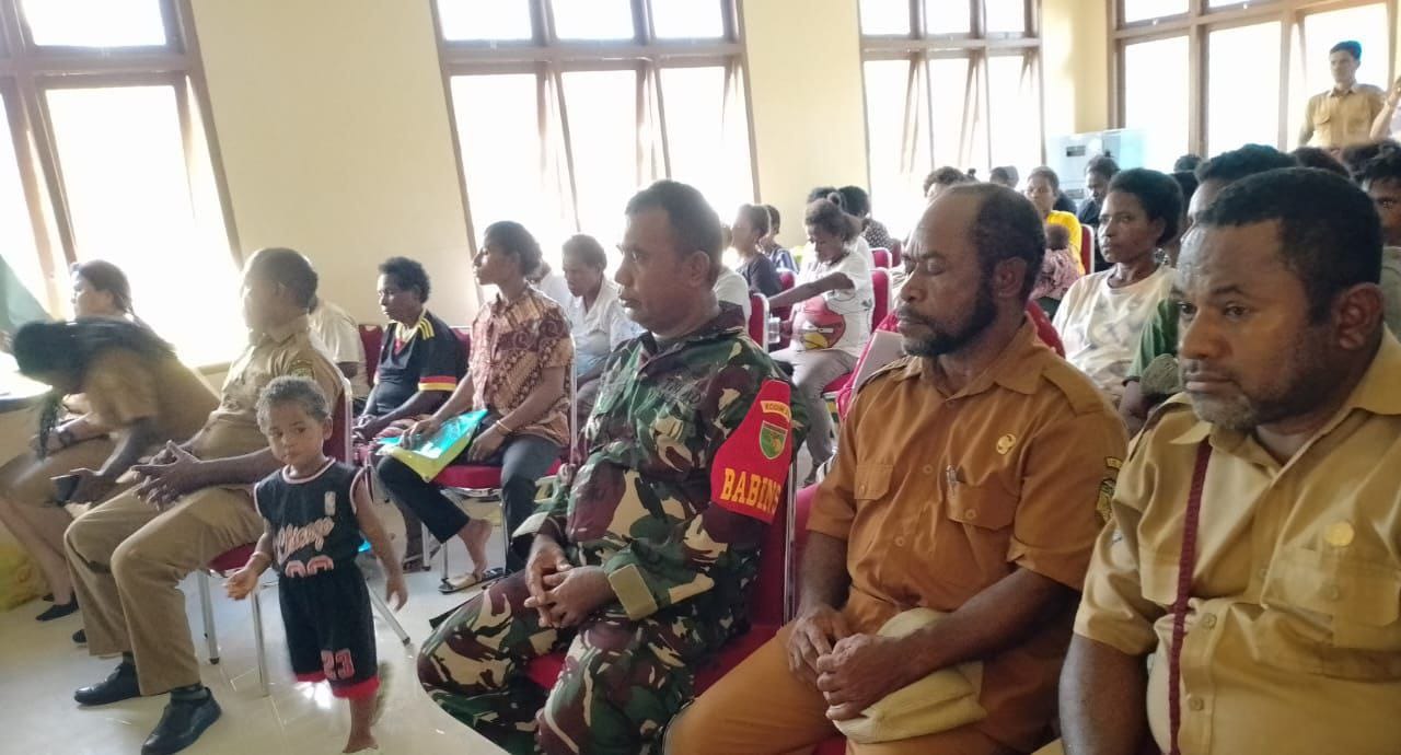 Babinsa Koramil 1710-06/Agimuga Menghadiri Pelatihan Pengolahan Pangan Lokal Di Distrik Agimuga