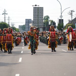 Taruna Akmil Tingkat III dan IV TP 2024/2025 Laksanakan Kirab Pamitan di Kota Magelang Taruna Akmil Tingkat III dan IV TP 2024/2025 Laksanakan Kirab Pamitan di Kota Magelang