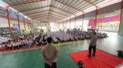 Polsek Tigaraksa: Bhabinkamtibmas Desa Pasirbarat Brigadir Didit F. Hadiri Kegiatan MPLS di SMP dan SMK Karya Pembangunan