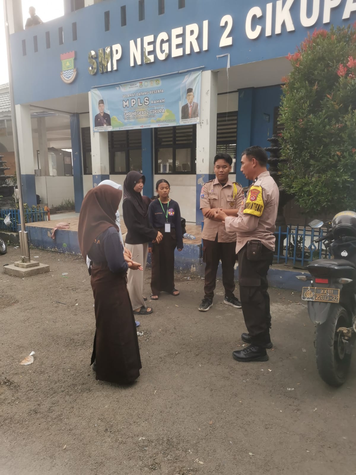 Sinergi Polri dan Sekolah: Babinkamtibmas Hadir di SMPN 2 Cikupa