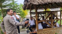Bhabinkamtibmas Desa Bitung Jaya Sambangi Warung Binaan, Pererat Komunikasi dan Tingkatkan Kesadaran Hukum Warga
