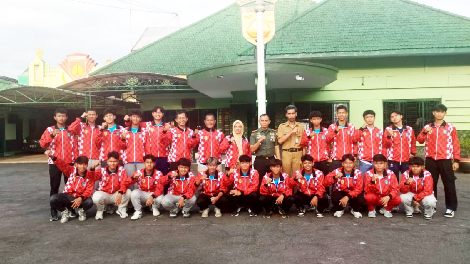 Ini Yang Di Berikan Dandim Wonogiri Kepada Pemain Dan Pengurus Persiwi