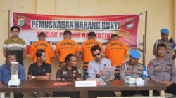 Empat Kasus Narkotika Diungkap, Polda Papua Barat Musnahkan Barang Bukti di Hadapan Tersangka