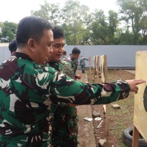 Tingkatkan Kemampuan Prajurit, Lanud Sultan Hasanuddin Gelar Latihan Menembak Pistol