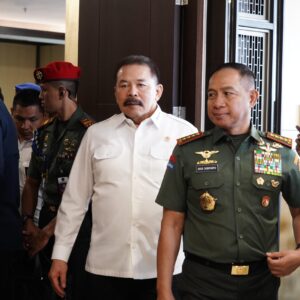 TNI Tegas Hadapi Perambah Hutan Ilegal