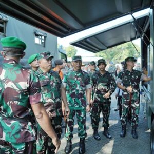 Pangkogabwilhan II Cek Langsung Kesiapan Batalyon Komposit PRCPB Kodam XIV/Hsn Pangkogabwilhan II Cek Langsung Kesiapan Batalyon Komposit PRCPB Kodam XIV/Hsn