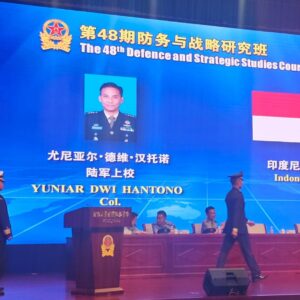Dua Perwira TNI Lulus Pendidikan Defence and Strategic Studies Course di China Dua Perwira TNI Lulus Pendidikan Defence and Strategic Studies Course di China