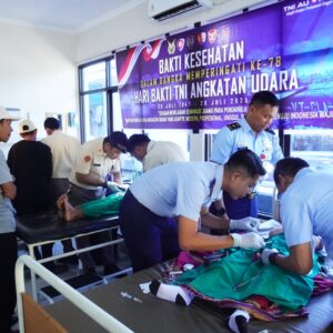 Danlanud Sultan Hasanuddin Donor Darah Pada Kegiatan Bakti Kesehatan Jelang Peringatan Hari Bakti Ke-78 TNI AU Danlanud Sultan Hasanuddin Donor Darah Pada Kegiatan Bakti Kesehatan Jelang Peringatan Hari Bakti Ke-78 TNI AU