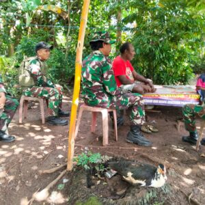 Anjangsana TNI: Hangatkan Hati Warga Perbatasan Anjangsana TNI: Hangatkan Hati Warga Perbatasan