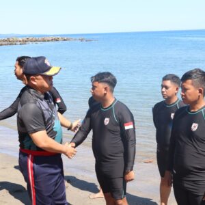 Bakamla RI Zona Tengah Buka Latihan Selam Lanjutan di Pantai Bulo Bakamla RI Zona Tengah Buka Latihan Selam Lanjutan di Pantai Bulo