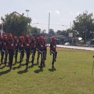 Jelang HUT RI Ke-80, TNI-Polri Matangkan Latihan Pasukan Pengibar Bendera Pusaka Kabupaten Blitar Jelang HUT RI Ke-80, TNI-Polri Matangkan Latihan Pasukan Pengibar Bendera Pusaka Kabupaten Blitar