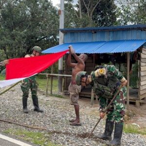 Nuansa Kemerdekaan Mulai Terasa di Tembutka, Satgas Yonif 126/KC dan Warga Bersatu Kibarkan Semangat Merah Putih Nuansa Kemerdekaan Mulai Terasa di Tembutka, Satgas Yonif 126/KC dan Warga Bersatu Kibarkan Semangat Merah Putih