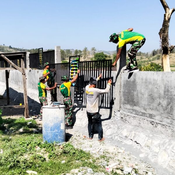 Satgas TMMD 125 Bojonegoro Bangun Pagar SDN Soko IV